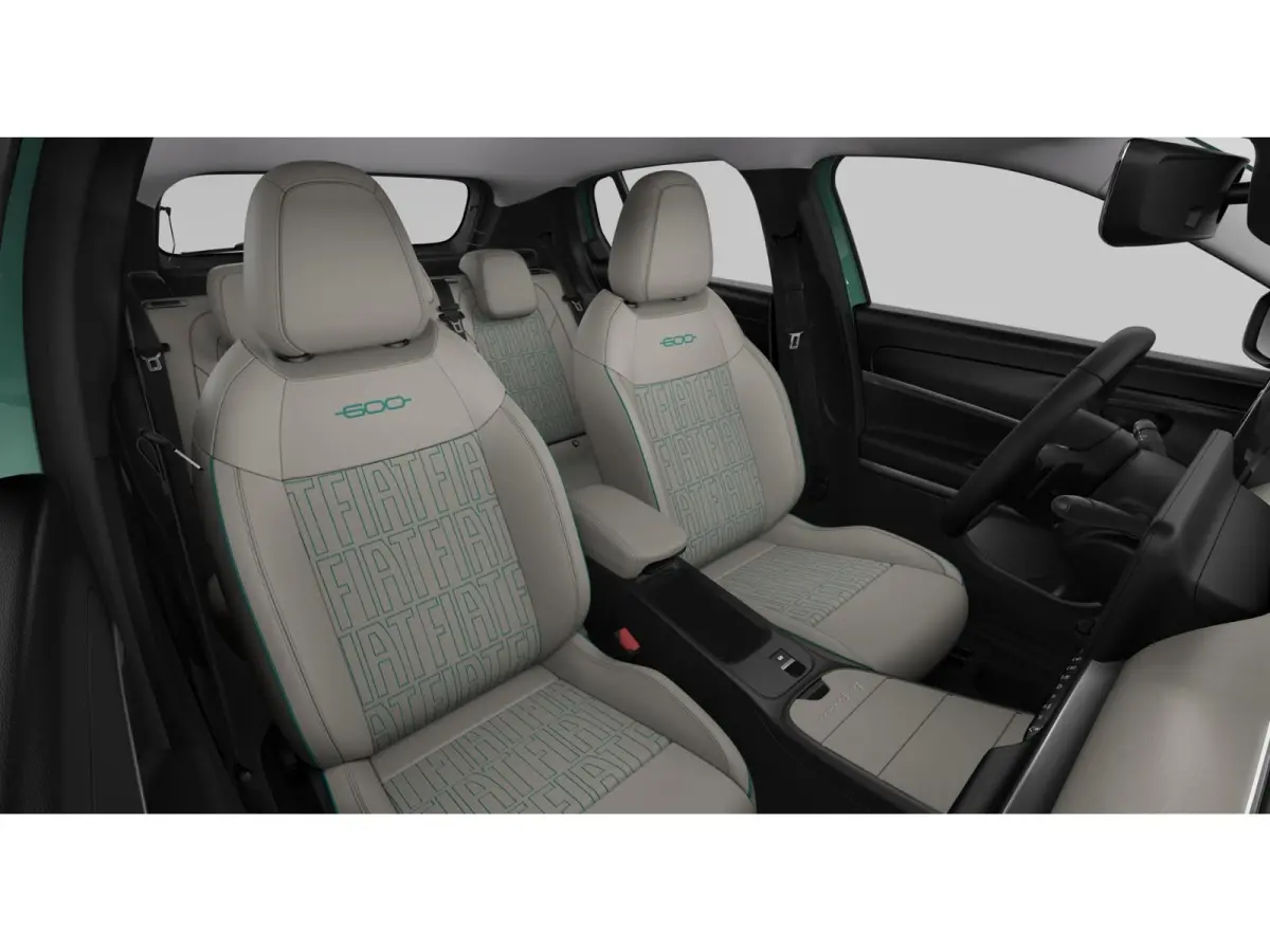 La Prima | 10,25" touchscreen radio met Bluetooth, DAB & USB | 18" lichtmetalen velgen Diamont Cut | Adaptieve cruise control met Intelligent Speed Assist