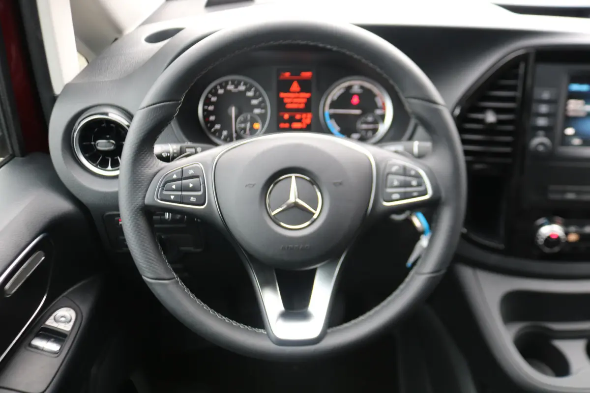 112 L3 60 kWh Black Line