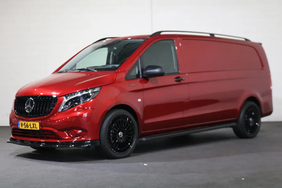 112 L3 60 kWh Black Line