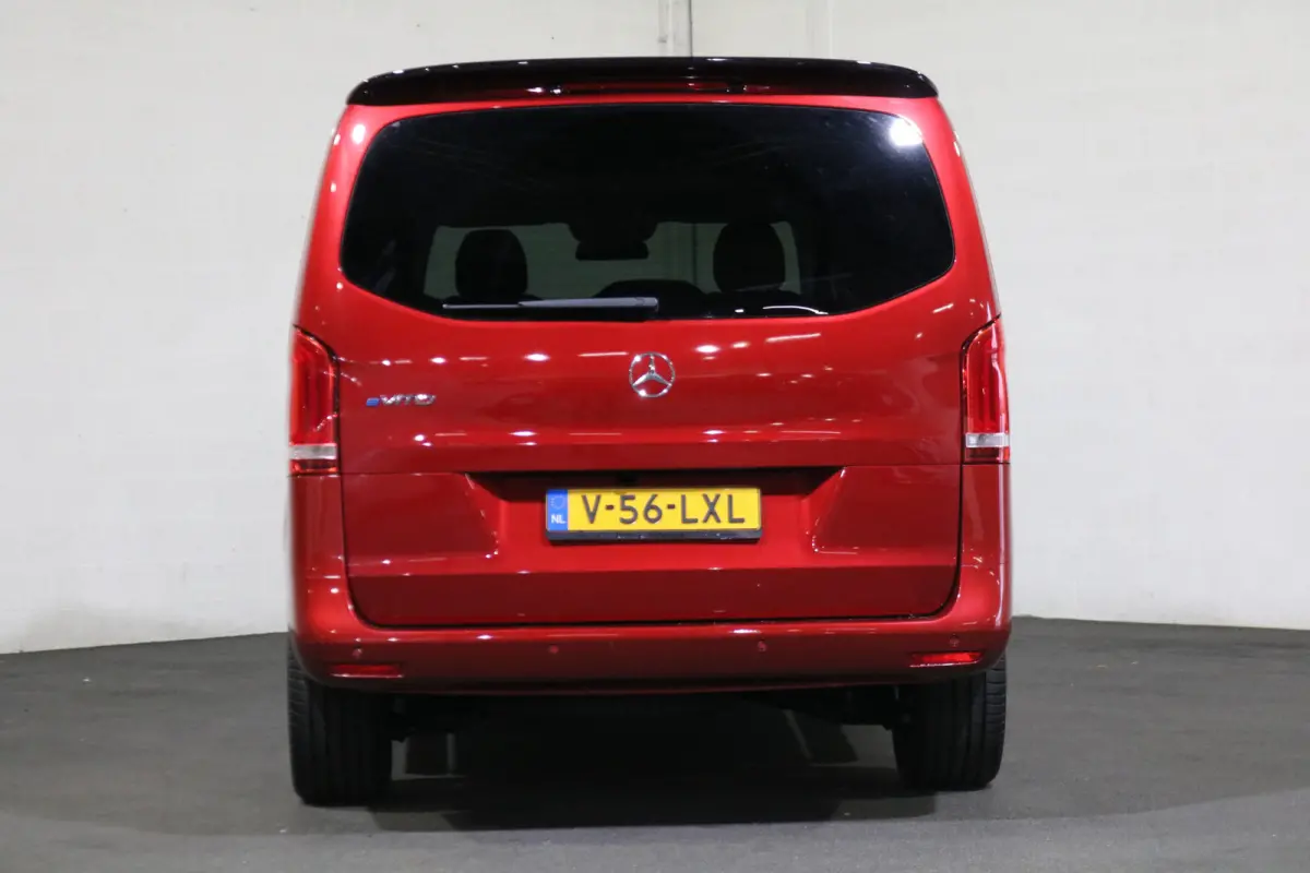112 L3 60 kWh Black Line