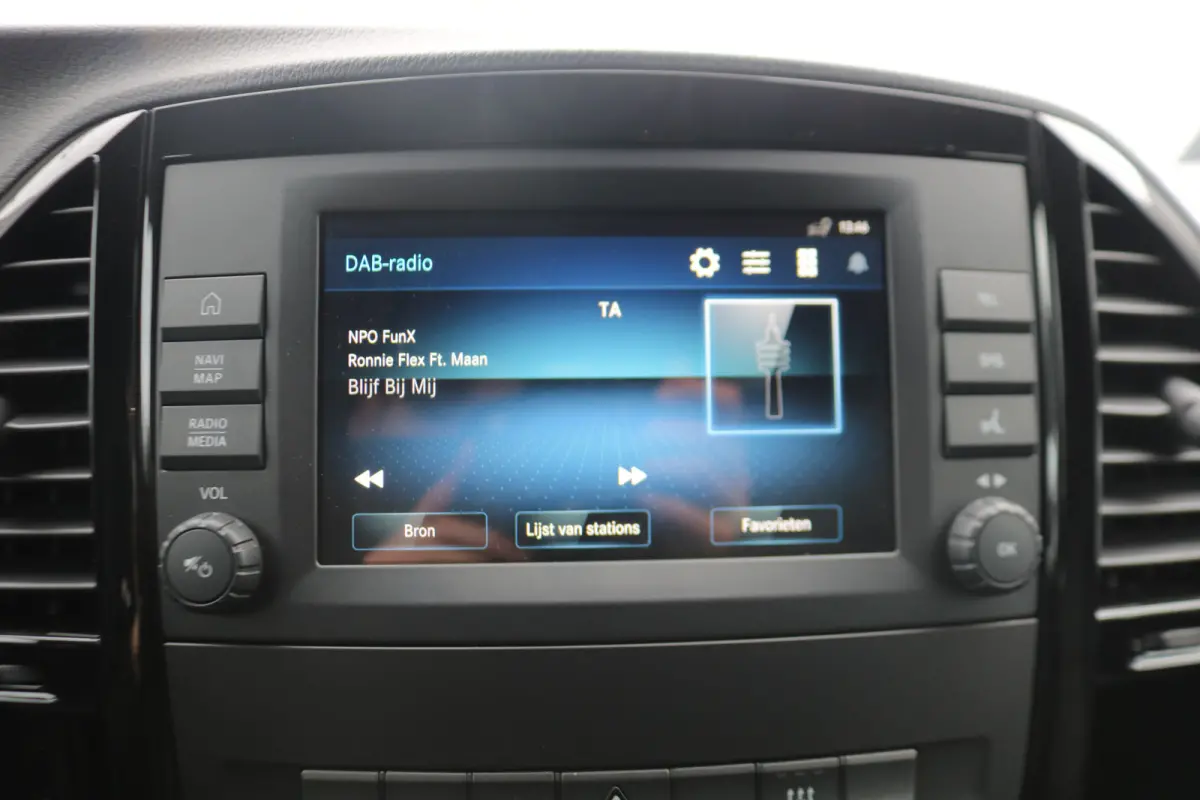 112 L3 60 kWh Black Line