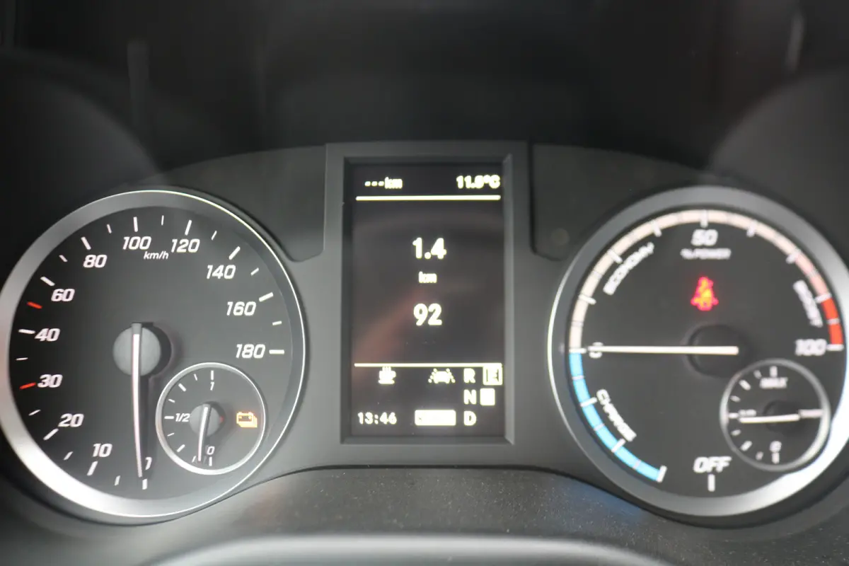 112 L3 60 kWh Black Line