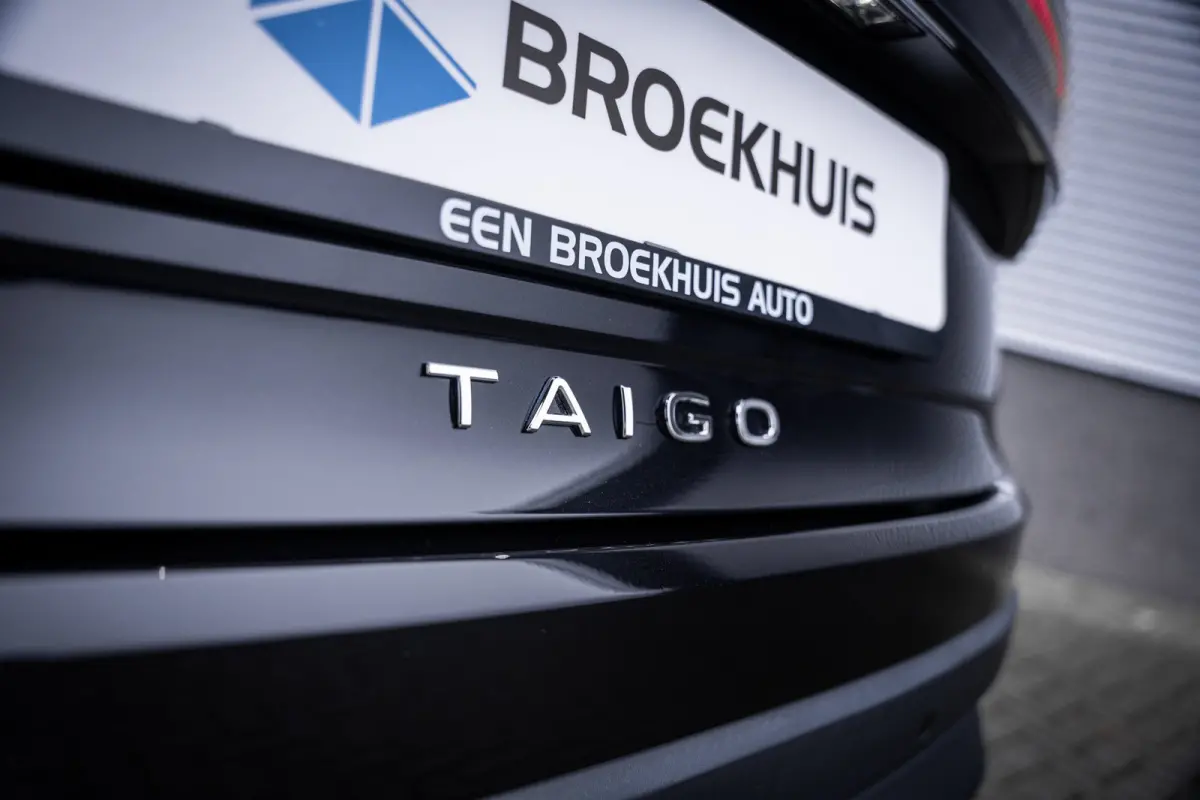 Edition | 'App-Connect' smartphone integratie | Achterlichten LED | Afstandscontrolesysteem (Front Assist)