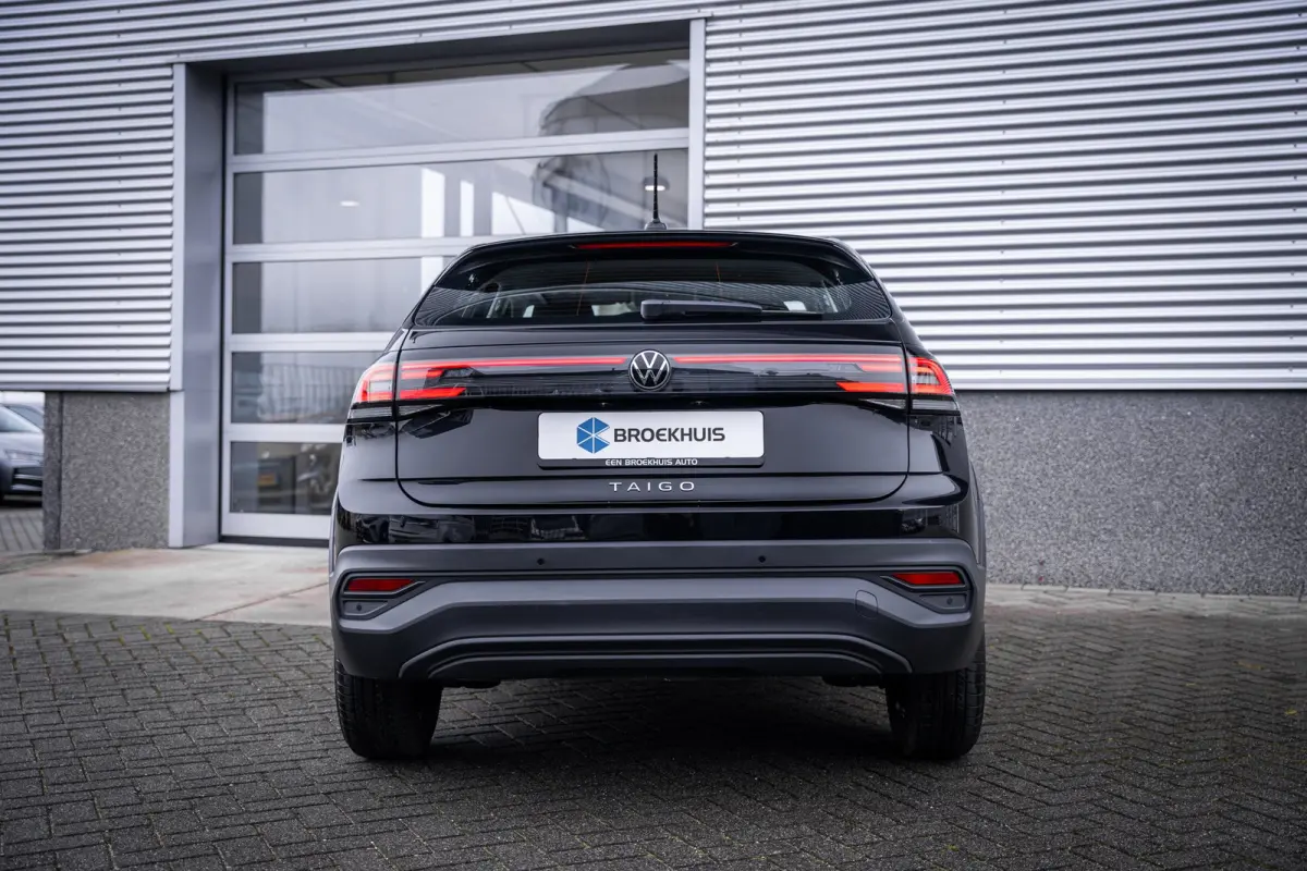 Edition | 'App-Connect' smartphone integratie | Achterlichten LED | Afstandscontrolesysteem (Front Assist)