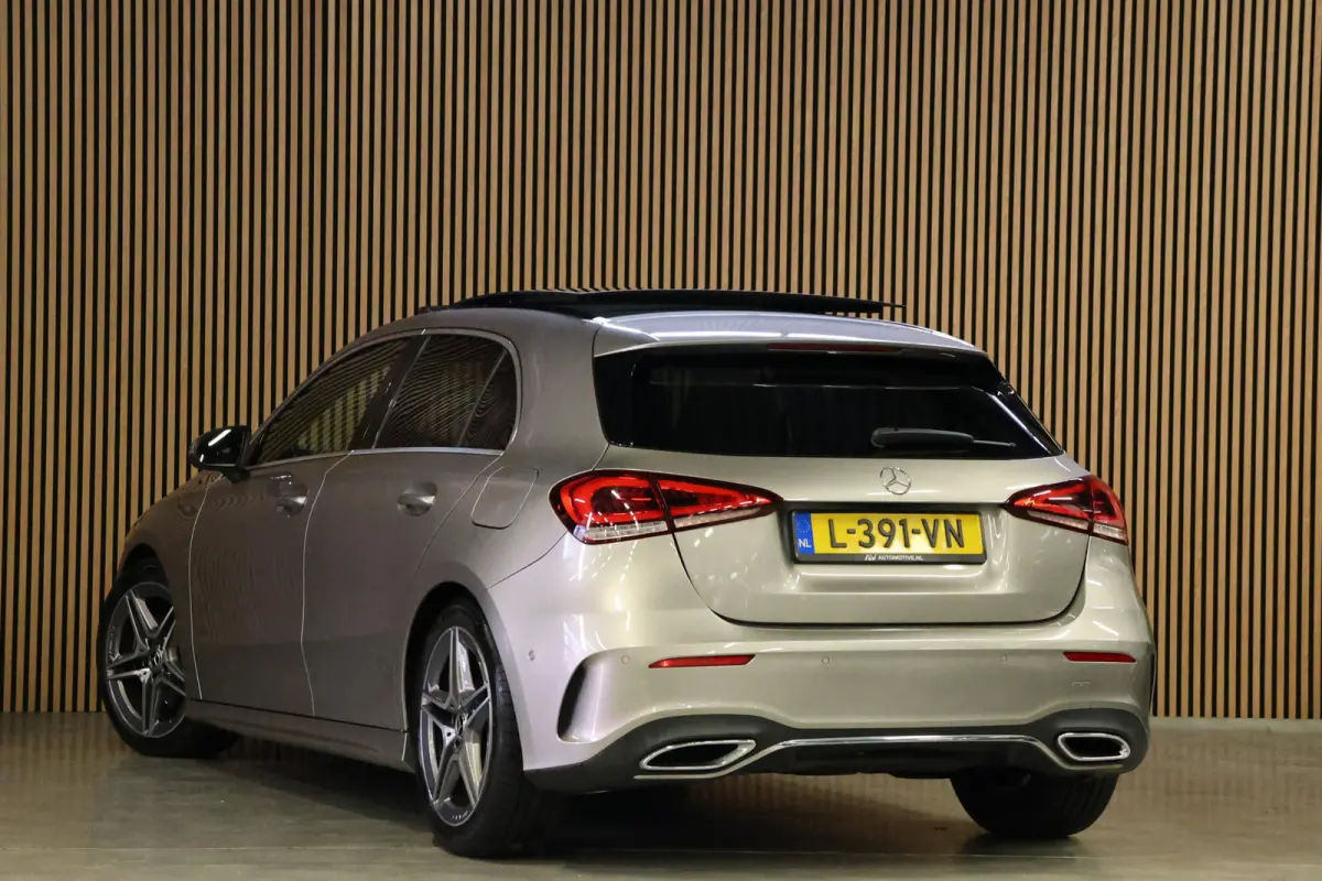 A180 d AMG pakket | Panorama dak | Burmester | Widescreen | Apple Carplay | Sfeerverlichting | Stoelverwarming | Alcantara | 360 PDC | Volledig onderhouden | Distributieriem vervangen