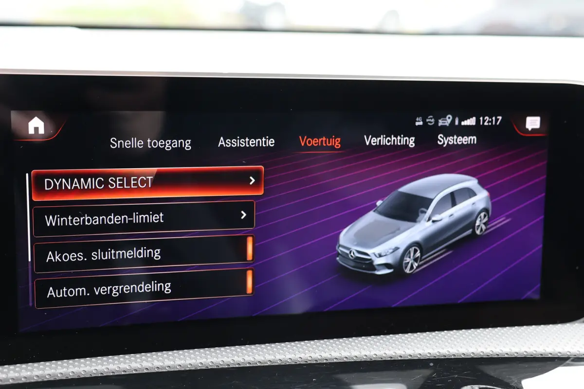 A180 d AMG pakket | Panorama dak | Burmester | Widescreen | Apple Carplay | Sfeerverlichting | Stoelverwarming | Alcantara | 360 PDC | Volledig onderhouden | Distributieriem vervangen