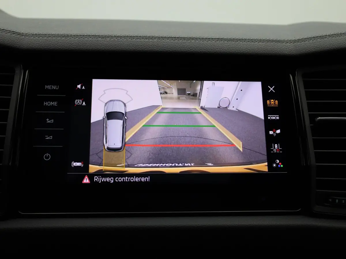 1.5 TSI Sportline Business 7p. PANORAMADAK | SPORTSTOELEN | ELEKTRISCHE STOELEN | ADAPTIEVE CRUISE | CAMERA | NAVIGATIE | APPLE CARPLAY | MEMORY | LMV | LED | STOELVERWARMING | 12 MAANDEN BO