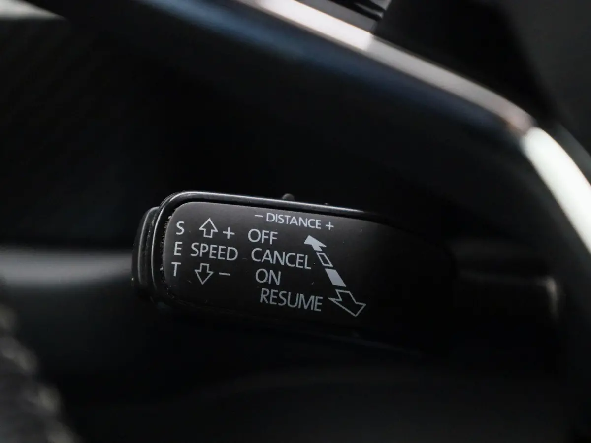 1.5 TSI Sportline Business 7p. PANORAMADAK | SPORTSTOELEN | ELEKTRISCHE STOELEN | ADAPTIEVE CRUISE | CAMERA | NAVIGATIE | APPLE CARPLAY | MEMORY | LMV | LED | STOELVERWARMING | 12 MAANDEN BO