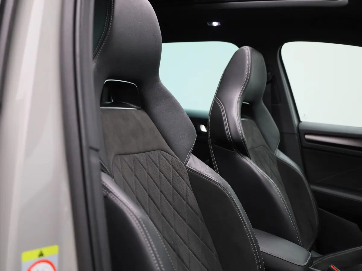 1.5 TSI Sportline Business 7p. PANORAMADAK | SPORTSTOELEN | ELEKTRISCHE STOELEN | ADAPTIEVE CRUISE | CAMERA | NAVIGATIE | APPLE CARPLAY | MEMORY | LMV | LED | STOELVERWARMING | 12 MAANDEN BO