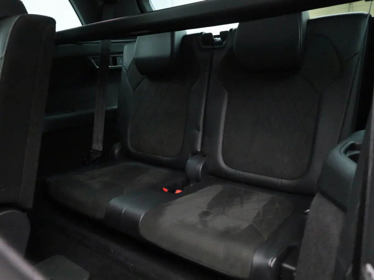 1.5 TSI Sportline Business 7p. PANORAMADAK | SPORTSTOELEN | ELEKTRISCHE STOELEN | ADAPTIEVE CRUISE | CAMERA | NAVIGATIE | APPLE CARPLAY | MEMORY | LMV | LED | STOELVERWARMING | 12 MAANDEN BO