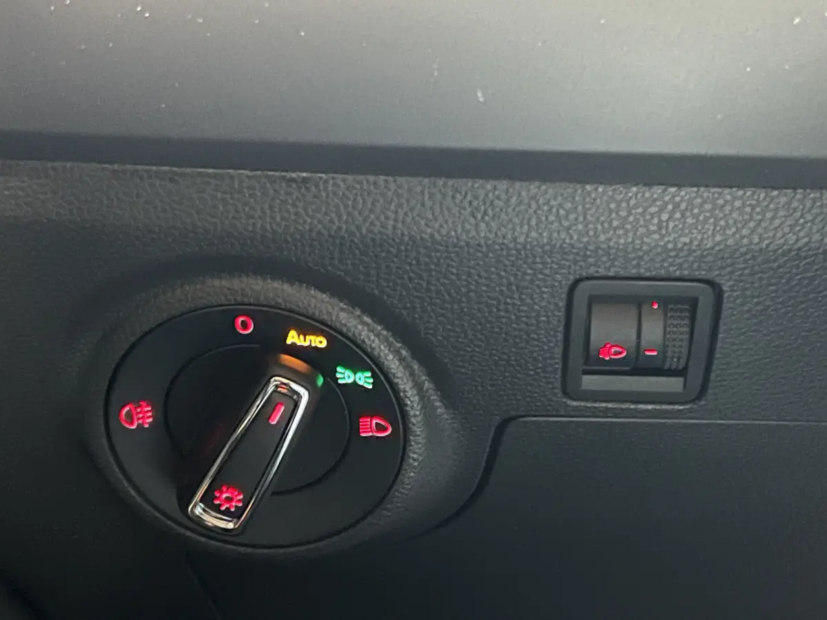 1.0 TSI Style Business Intense | Navigatie/Android/Apple Carplay | PDC V+A incl achteruitrijcamera | Cruise Control | Climate control |
