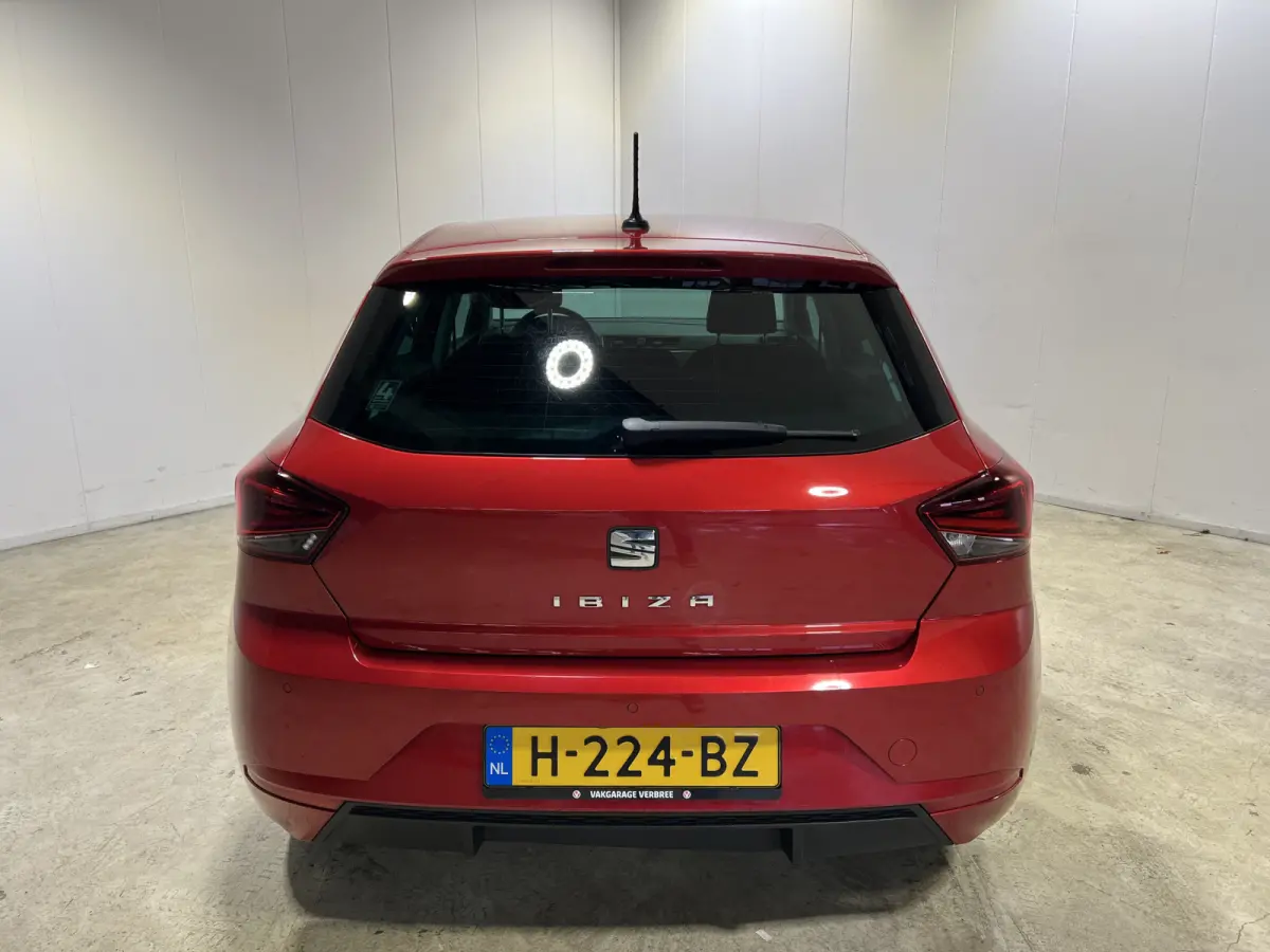 1.0 TSI Style Business Intense | Navigatie/Android/Apple Carplay | PDC V+A incl achteruitrijcamera | Cruise Control | Climate control |