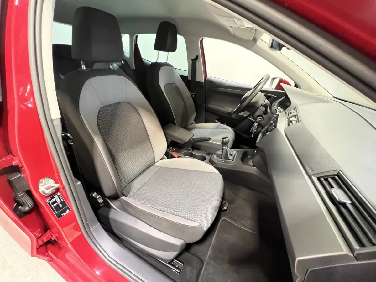 1.0 TSI Style Business Intense | Navigatie/Android/Apple Carplay | PDC V+A incl achteruitrijcamera | Cruise Control | Climate control |