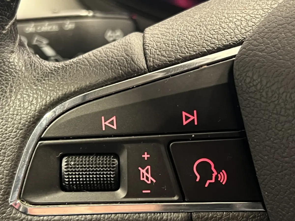 1.0 TSI Style Business Intense | Navigatie/Android/Apple Carplay | PDC V+A incl achteruitrijcamera | Cruise Control | Climate control |