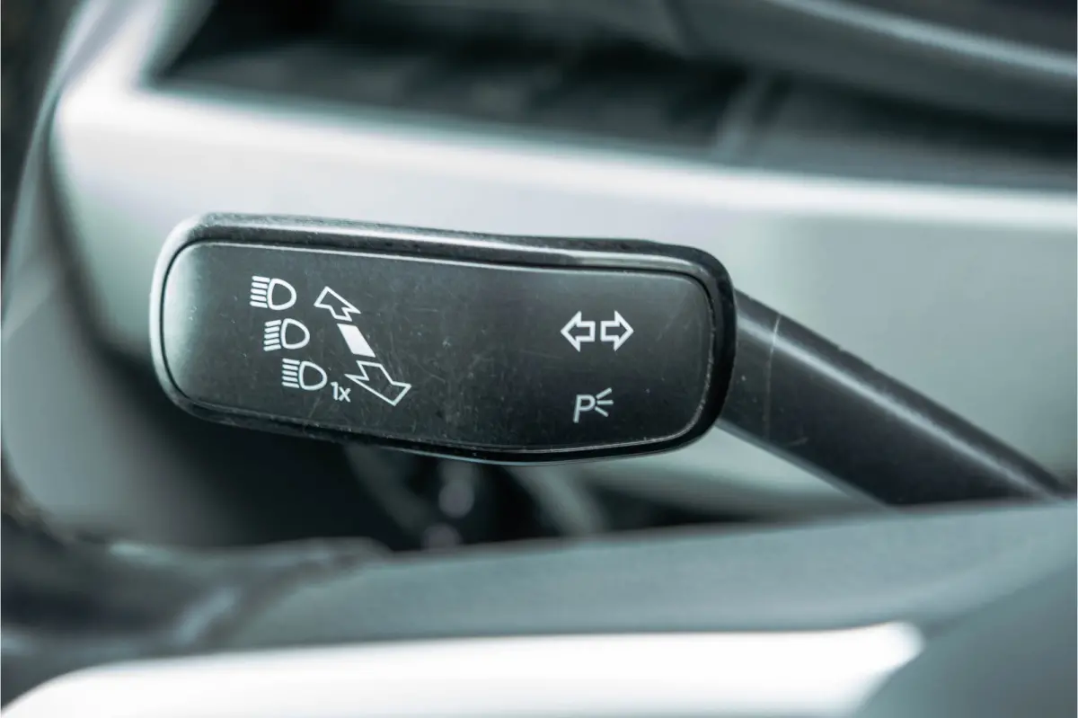 T6.1 2.0 TDI L2H1 | 150 PK | Turbo defect | Carplay | Cruise | Navi | Trekhaak | Airco