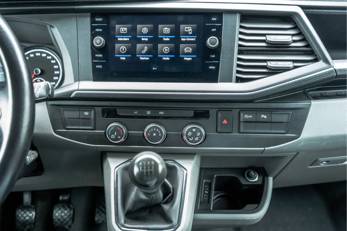 T6.1 2.0 TDI L2H1 | 150 PK | Turbo defect | Carplay | Cruise | Navi | Trekhaak | Airco