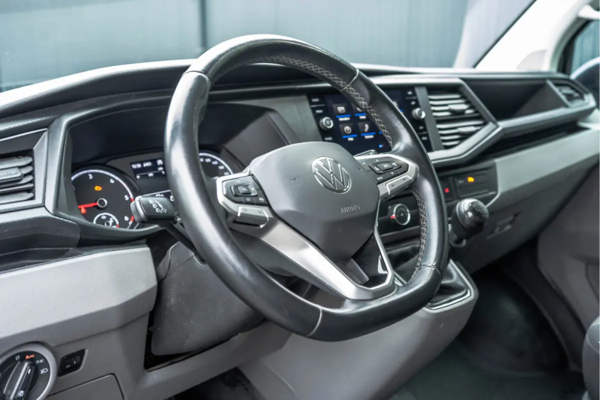 T6.1 2.0 TDI L2H1 | 150 PK | Turbo defect | Carplay | Cruise | Navi | Trekhaak | Airco