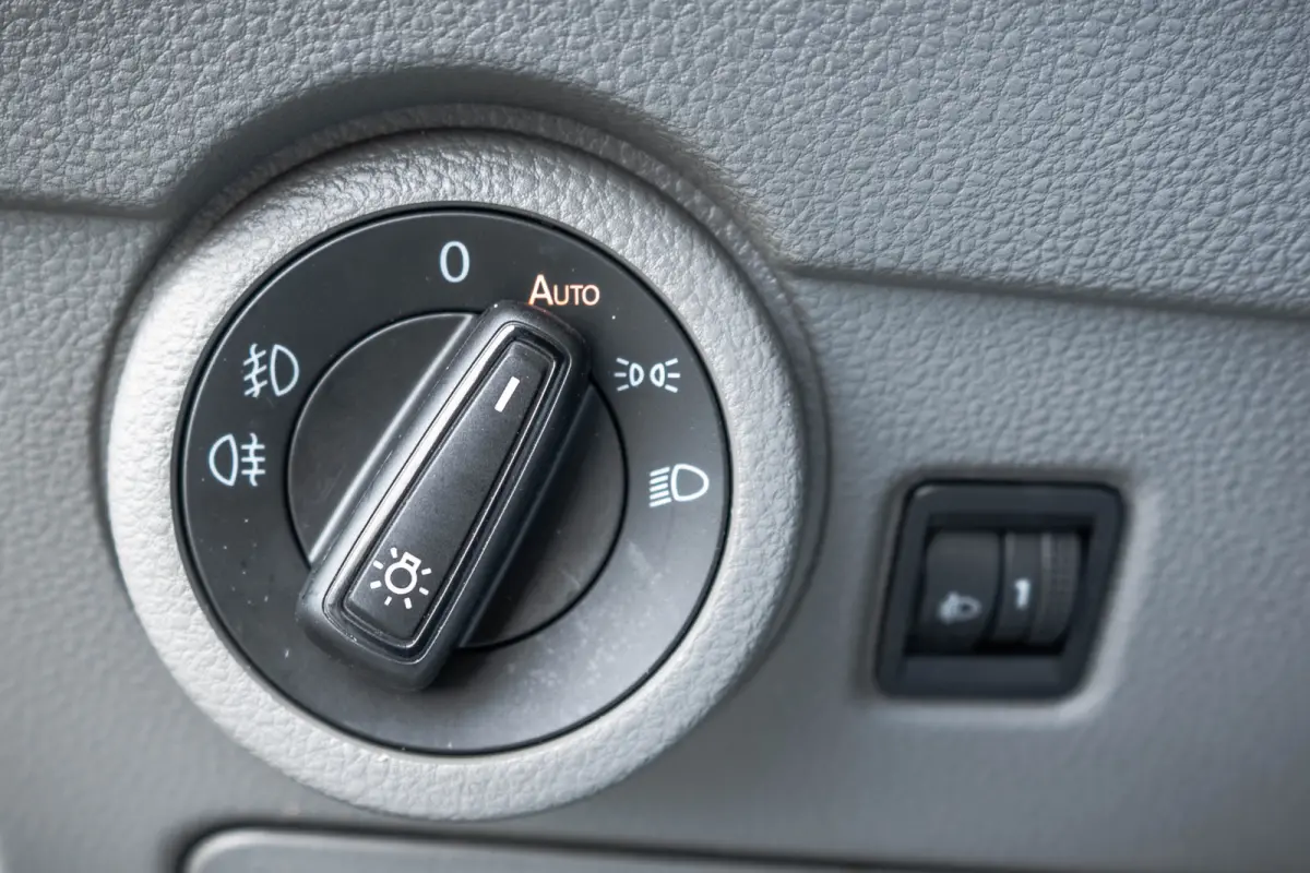 T6.1 2.0 TDI L2H1 | 150 PK | Turbo defect | Carplay | Cruise | Navi | Trekhaak | Airco