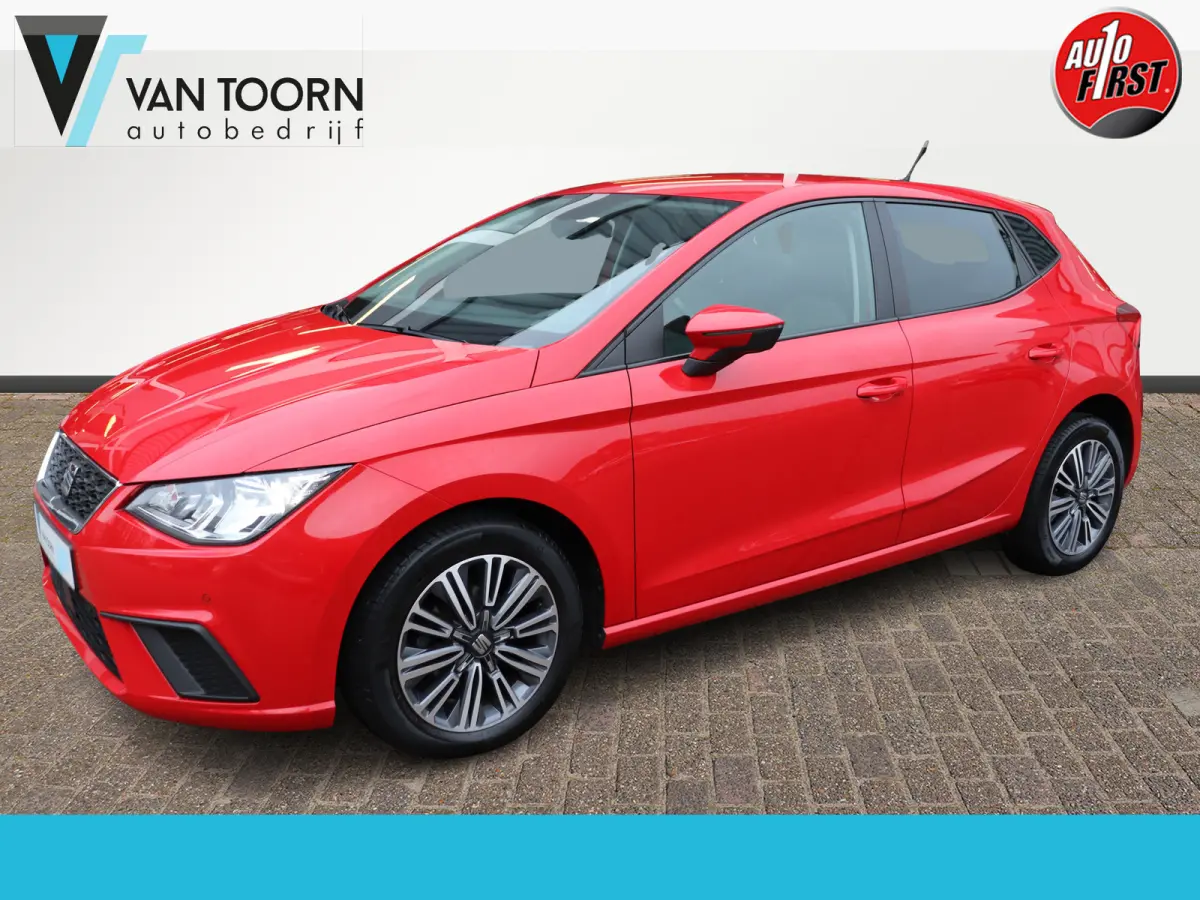 1.0 TSI Style Business Intense. Navigatie, achteruitrijcamera. LM 16"