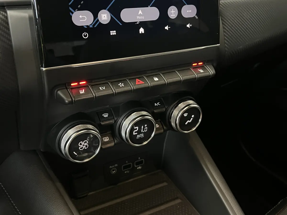 1.6 E-Tech 160 R.S. Line | Groot Navi | 18" | Stoelverwarming | Camera | PDC V+A |