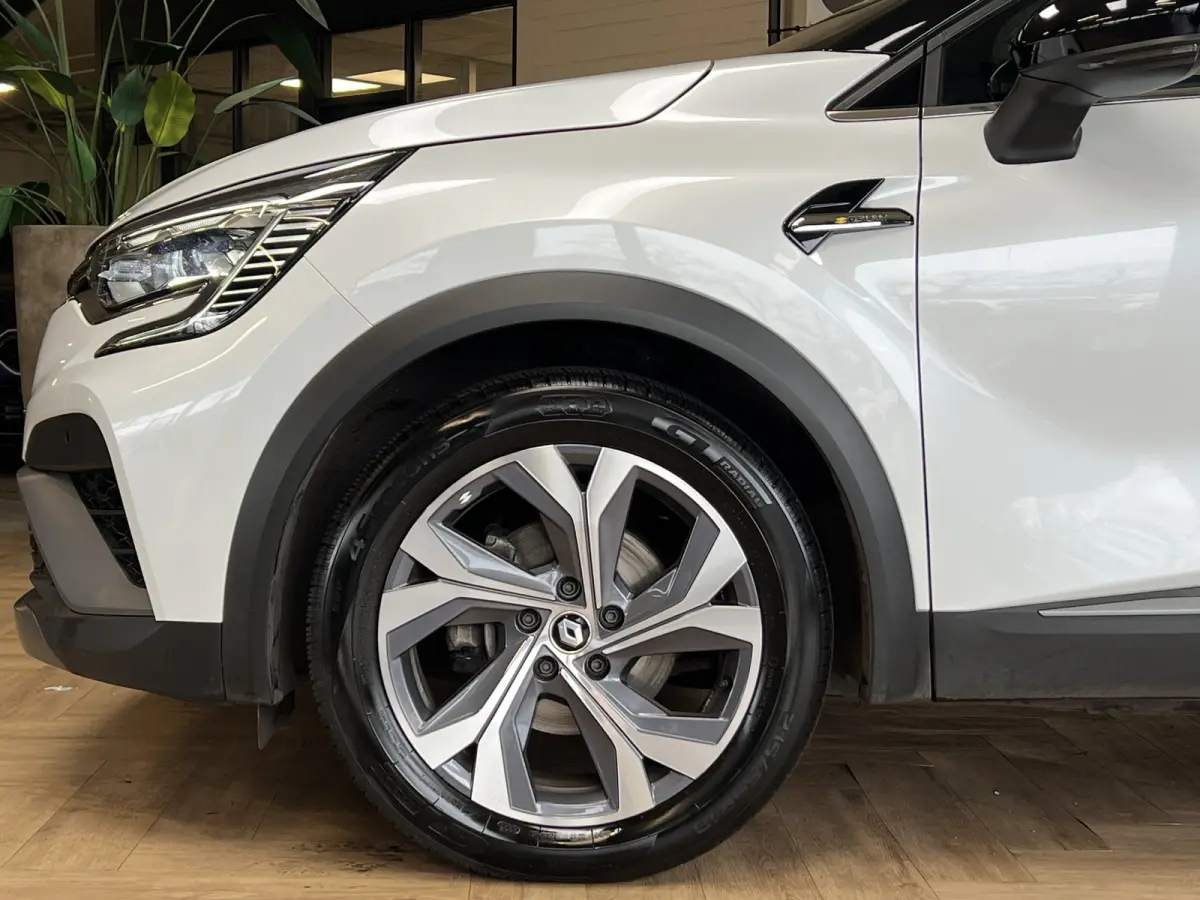 1.6 E-Tech 160 R.S. Line | Groot Navi | 18" | Stoelverwarming | Camera | PDC V+A |
