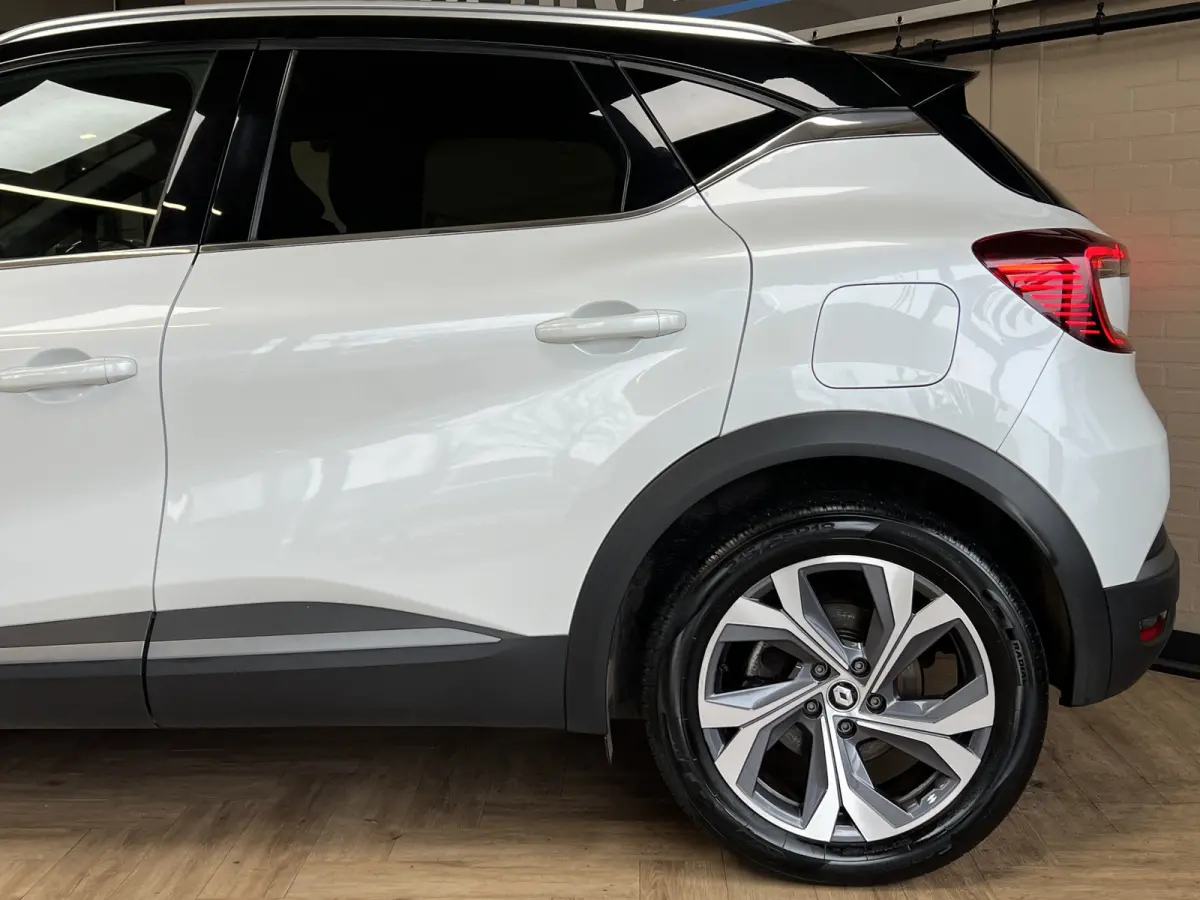 1.6 E-Tech 160 R.S. Line | Groot Navi | 18" | Stoelverwarming | Camera | PDC V+A |