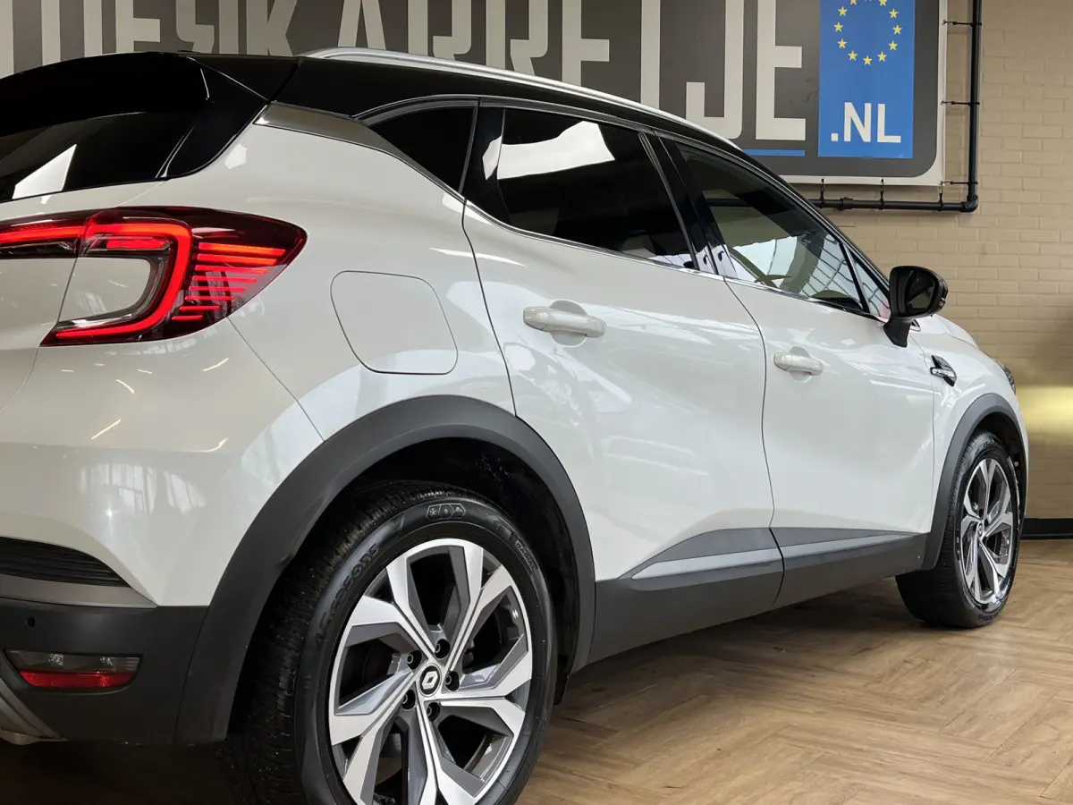 1.6 E-Tech 160 R.S. Line | Groot Navi | 18" | Stoelverwarming | Camera | PDC V+A |