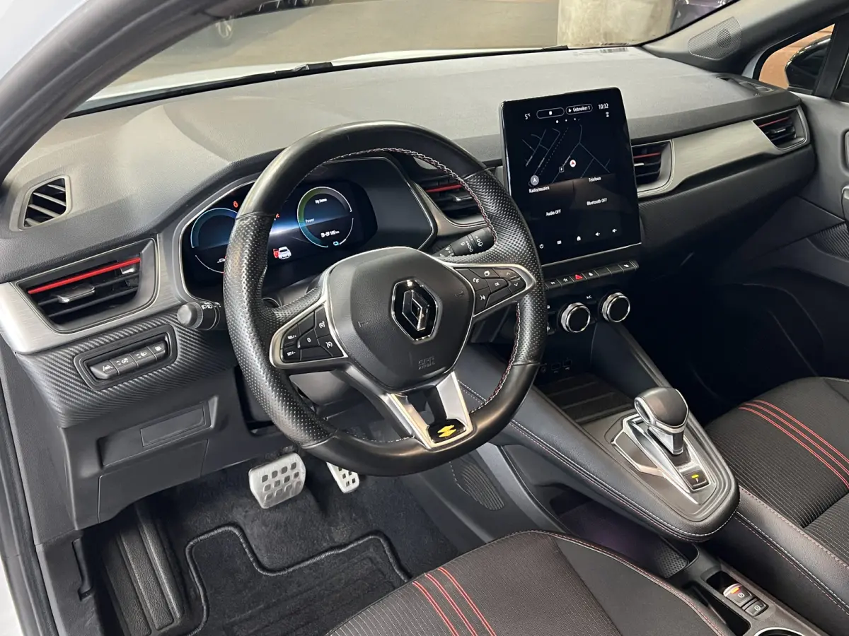 1.6 E-Tech 160 R.S. Line | Groot Navi | 18" | Stoelverwarming | Camera | PDC V+A |