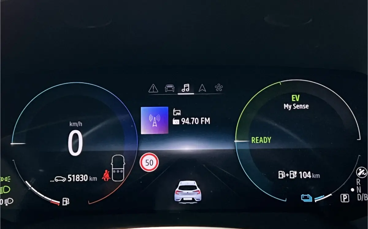 1.6 E-Tech 160 R.S. Line | Groot Navi | 18" | Stoelverwarming | Camera | PDC V+A |
