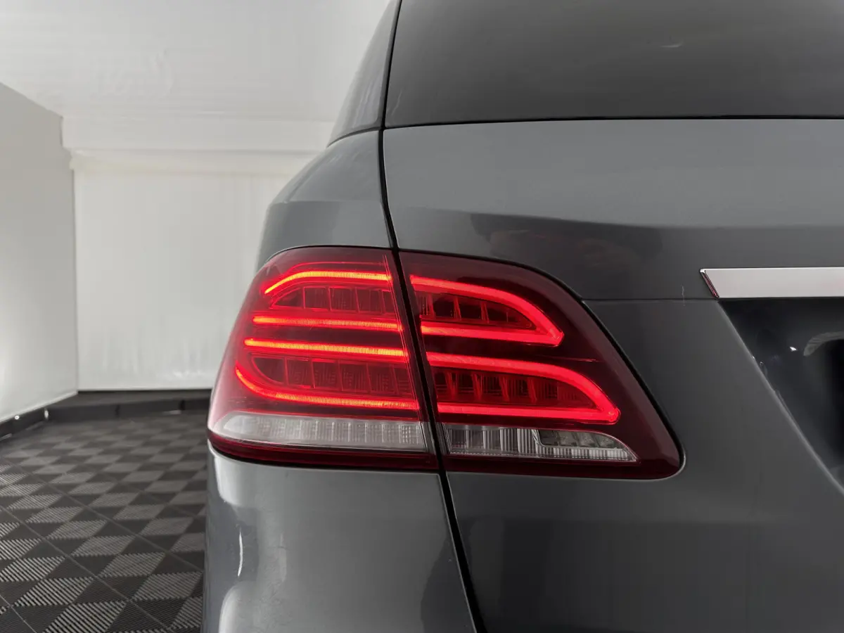 350 d 4MATIC AMG Sport Edition (INCL-BTW) *PANO | DISTRONIC-PLUS | LEATHER | FULL-LED | BLINDSPOT | HARMAN/KARDON | TOPVIEW | MEMORY-PACK | AIRSUSPENSION | HEATED-COMFORTSEATS | NAVI-FULLMAP