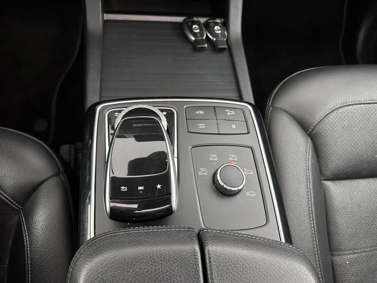 350 d 4MATIC AMG Sport Edition (INCL-BTW) *PANO | DISTRONIC-PLUS | LEATHER | FULL-LED | BLINDSPOT | HARMAN/KARDON | TOPVIEW | MEMORY-PACK | AIRSUSPENSION | HEATED-COMFORTSEATS | NAVI-FULLMAP