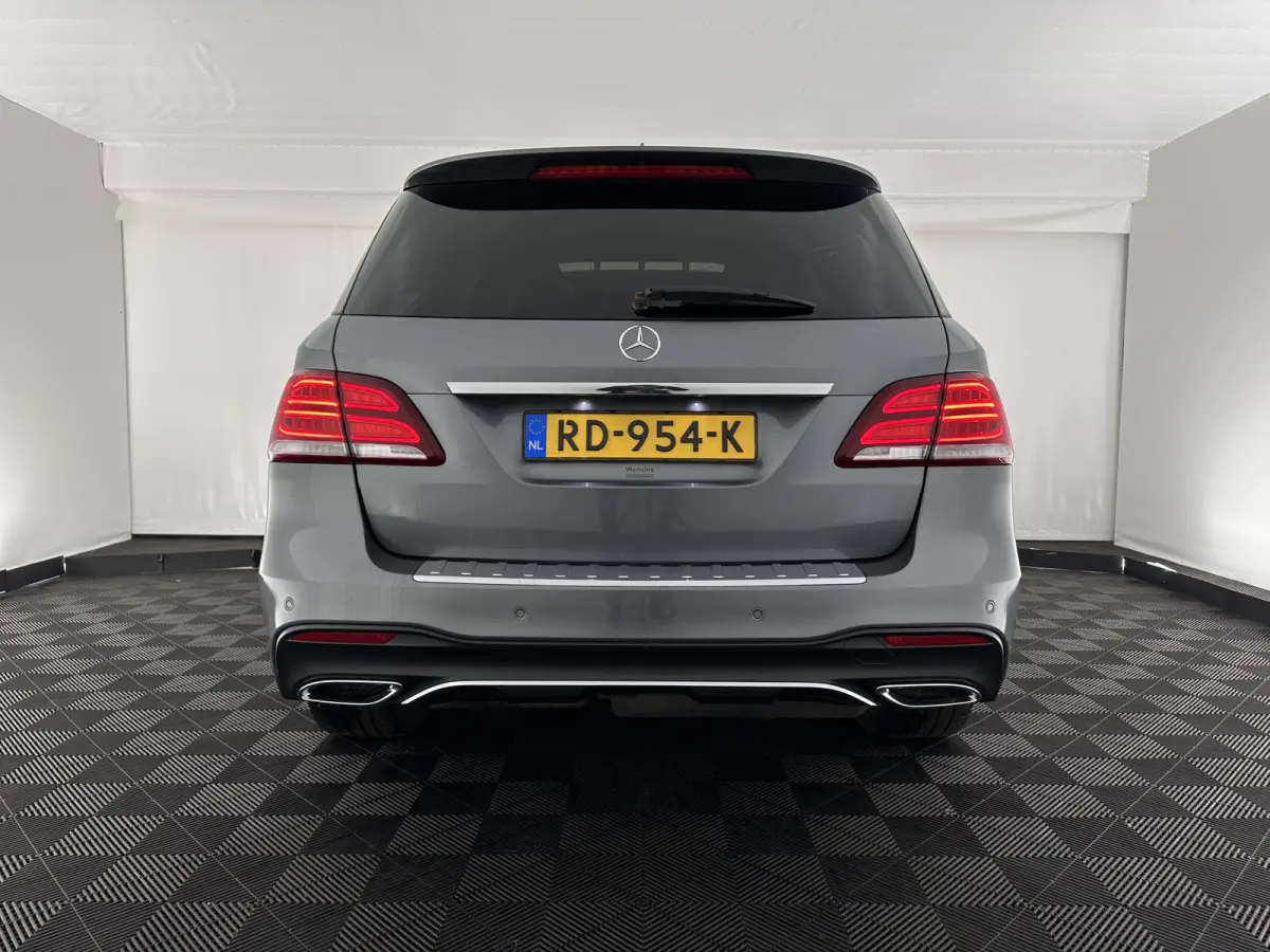 350 d 4MATIC AMG Sport Edition (INCL-BTW) *PANO | DISTRONIC-PLUS | LEATHER | FULL-LED | BLINDSPOT | HARMAN/KARDON | TOPVIEW | MEMORY-PACK | AIRSUSPENSION | HEATED-COMFORTSEATS | NAVI-FULLMAP