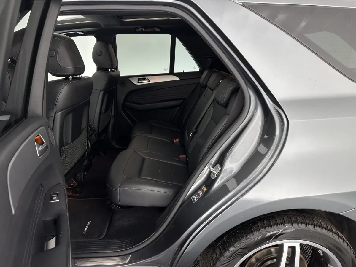 350 d 4MATIC AMG Sport Edition (INCL-BTW) *PANO | DISTRONIC-PLUS | LEATHER | FULL-LED | BLINDSPOT | HARMAN/KARDON | TOPVIEW | MEMORY-PACK | AIRSUSPENSION | HEATED-COMFORTSEATS | NAVI-FULLMAP
