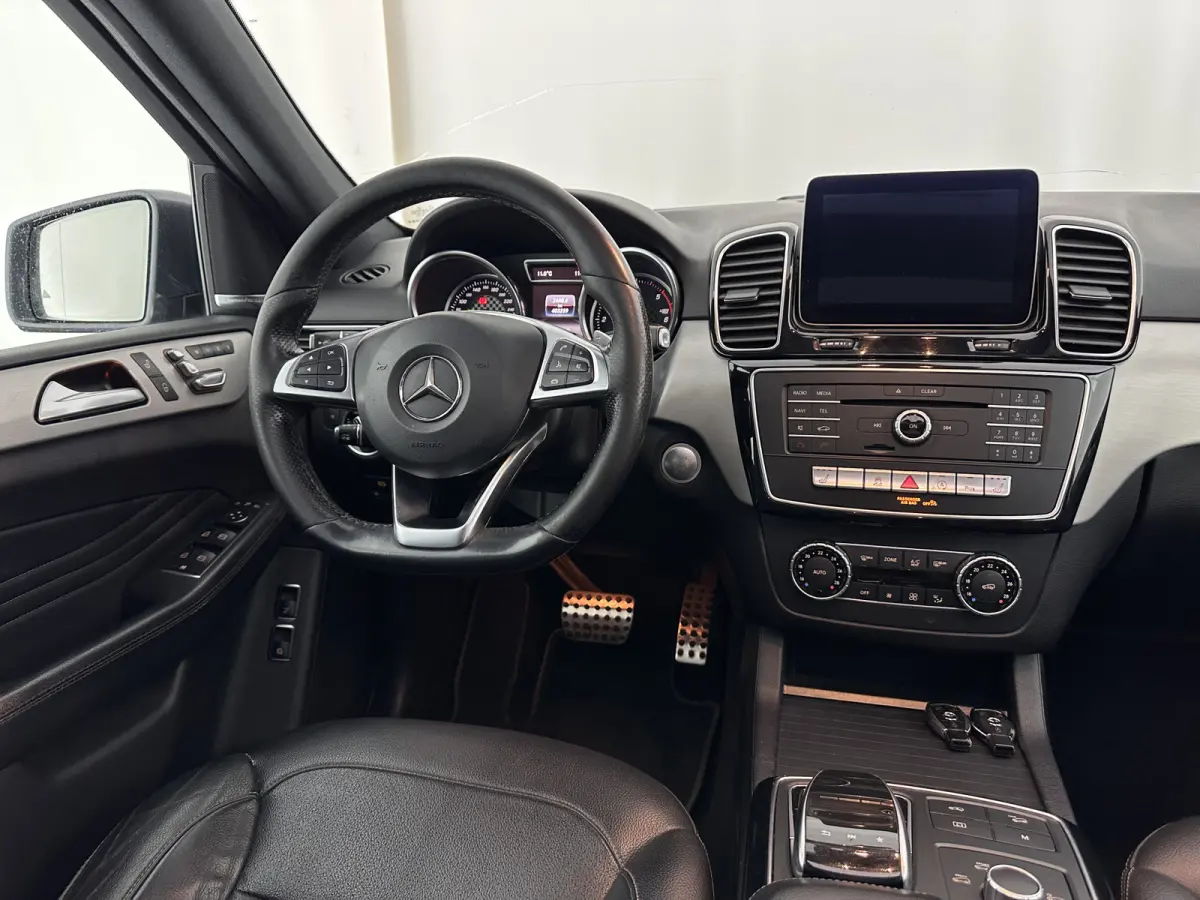 350 d 4MATIC AMG Sport Edition (INCL-BTW) *PANO | DISTRONIC-PLUS | LEATHER | FULL-LED | BLINDSPOT | HARMAN/KARDON | TOPVIEW | MEMORY-PACK | AIRSUSPENSION | HEATED-COMFORTSEATS | NAVI-FULLMAP