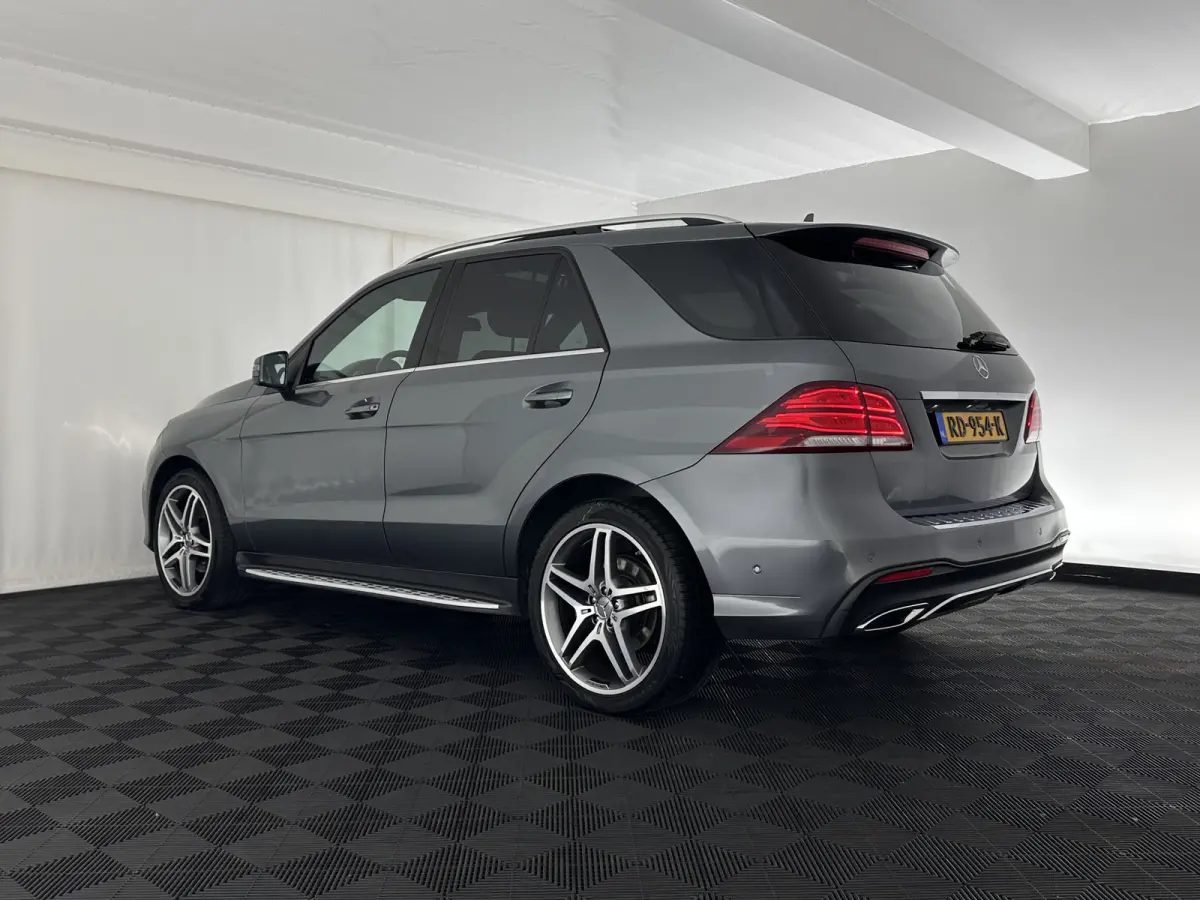 350 d 4MATIC AMG Sport Edition (INCL-BTW) *PANO | DISTRONIC-PLUS | LEATHER | FULL-LED | BLINDSPOT | HARMAN/KARDON | TOPVIEW | MEMORY-PACK | AIRSUSPENSION | HEATED-COMFORTSEATS | NAVI-FULLMAP