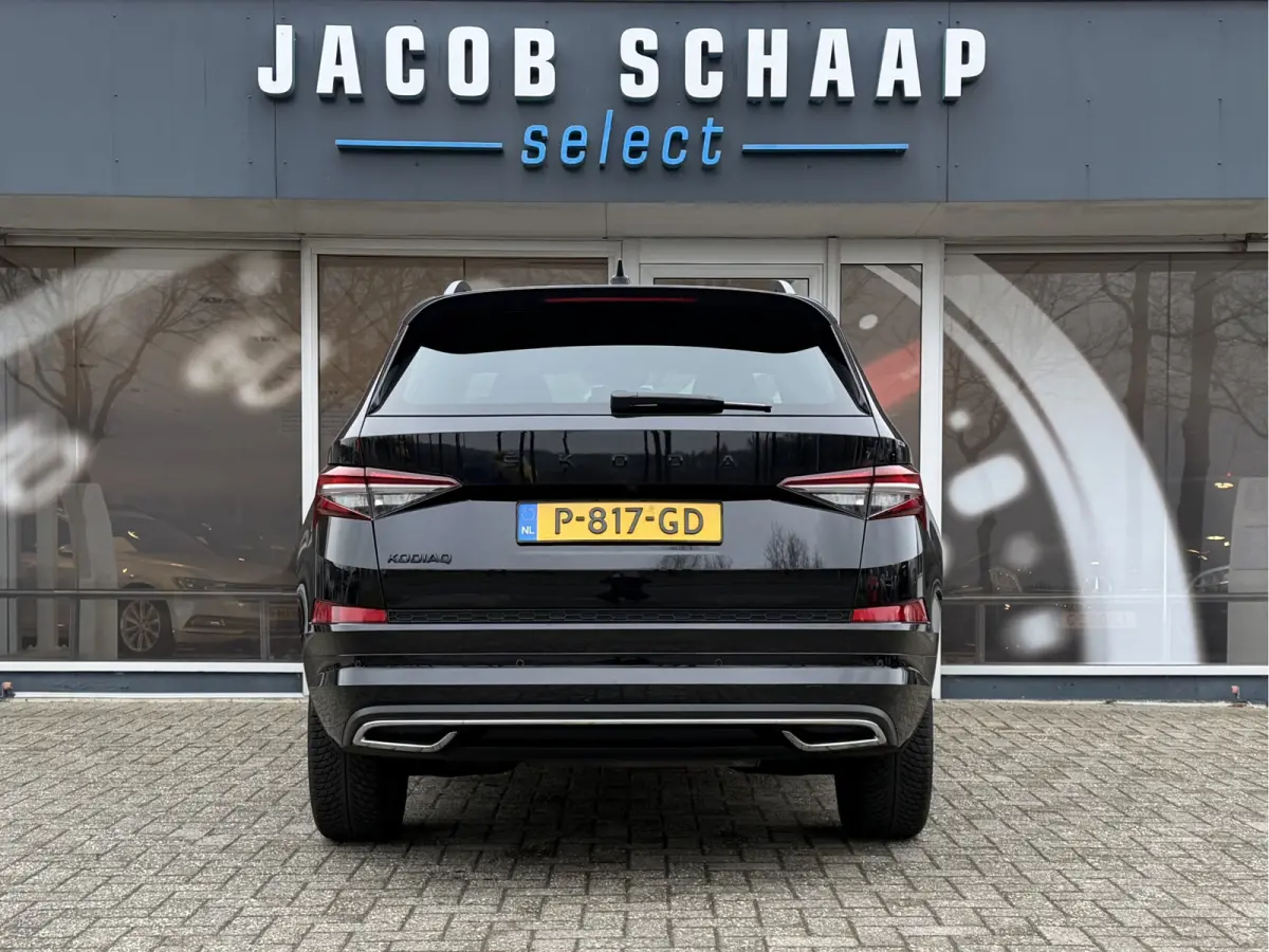 1.5 TSI Sportline Business / Keyless / Afn. Trekhaak (1.800 KG) / Parkeersensoren / Carplay / 19'' LM / Camera /