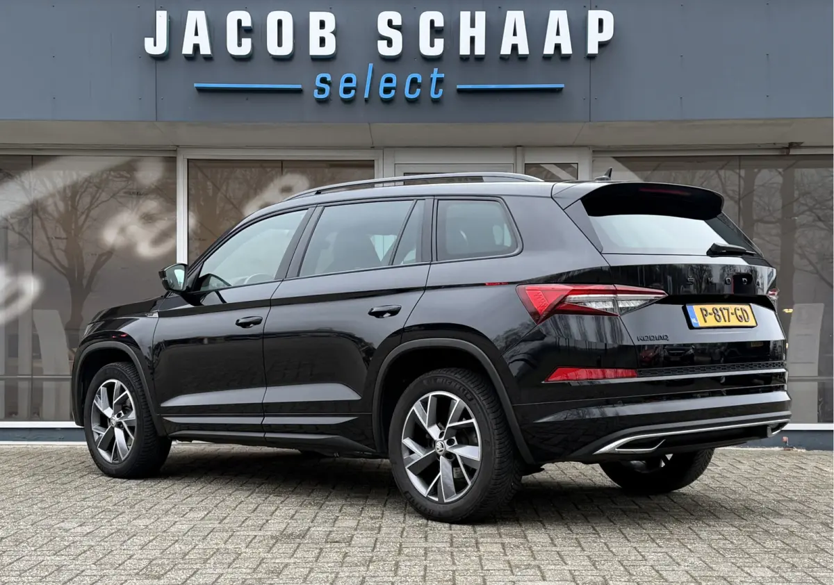 1.5 TSI Sportline Business / Keyless / Afn. Trekhaak (1.800 KG) / Parkeersensoren / Carplay / 19'' LM / Camera /