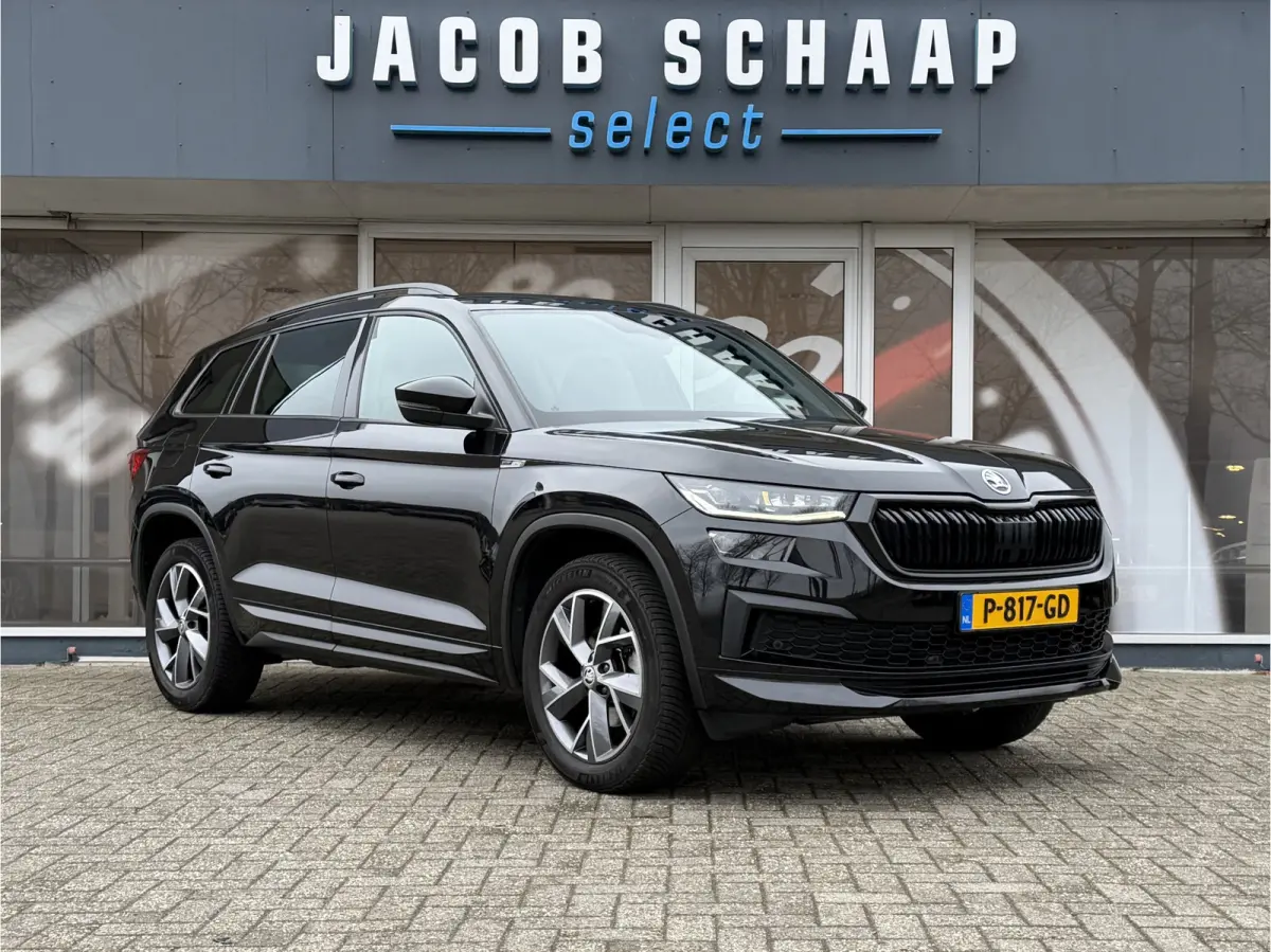 1.5 TSI Sportline Business / Keyless / Afn. Trekhaak (1.800 KG) / Parkeersensoren / Carplay / 19'' LM / Camera /