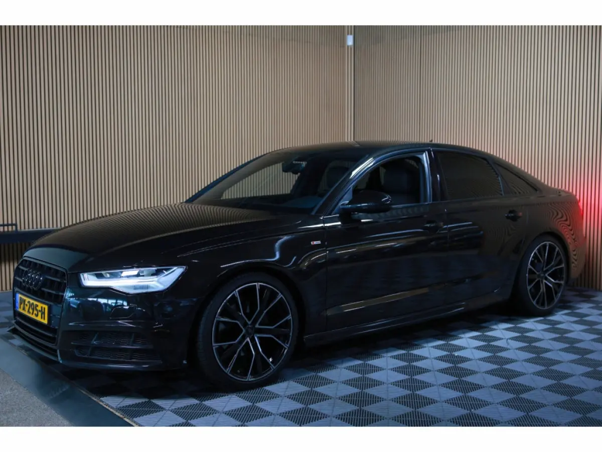 1.8 TFSI ULTRA BUSINESS EDITION AVM CARPLAY NAVI PDC CRUISE STOELVW "17