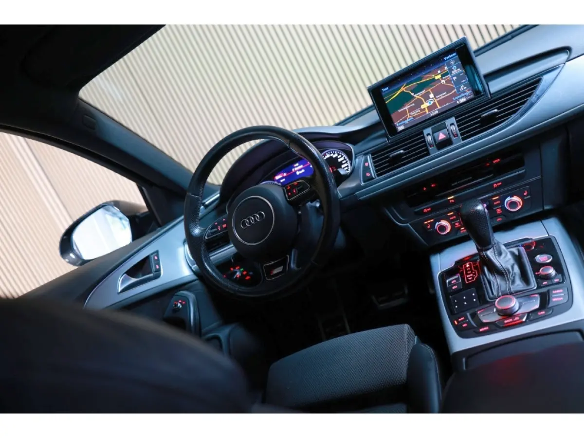 1.8 TFSI ULTRA BUSINESS EDITION AVM CARPLAY NAVI PDC CRUISE STOELVW "17