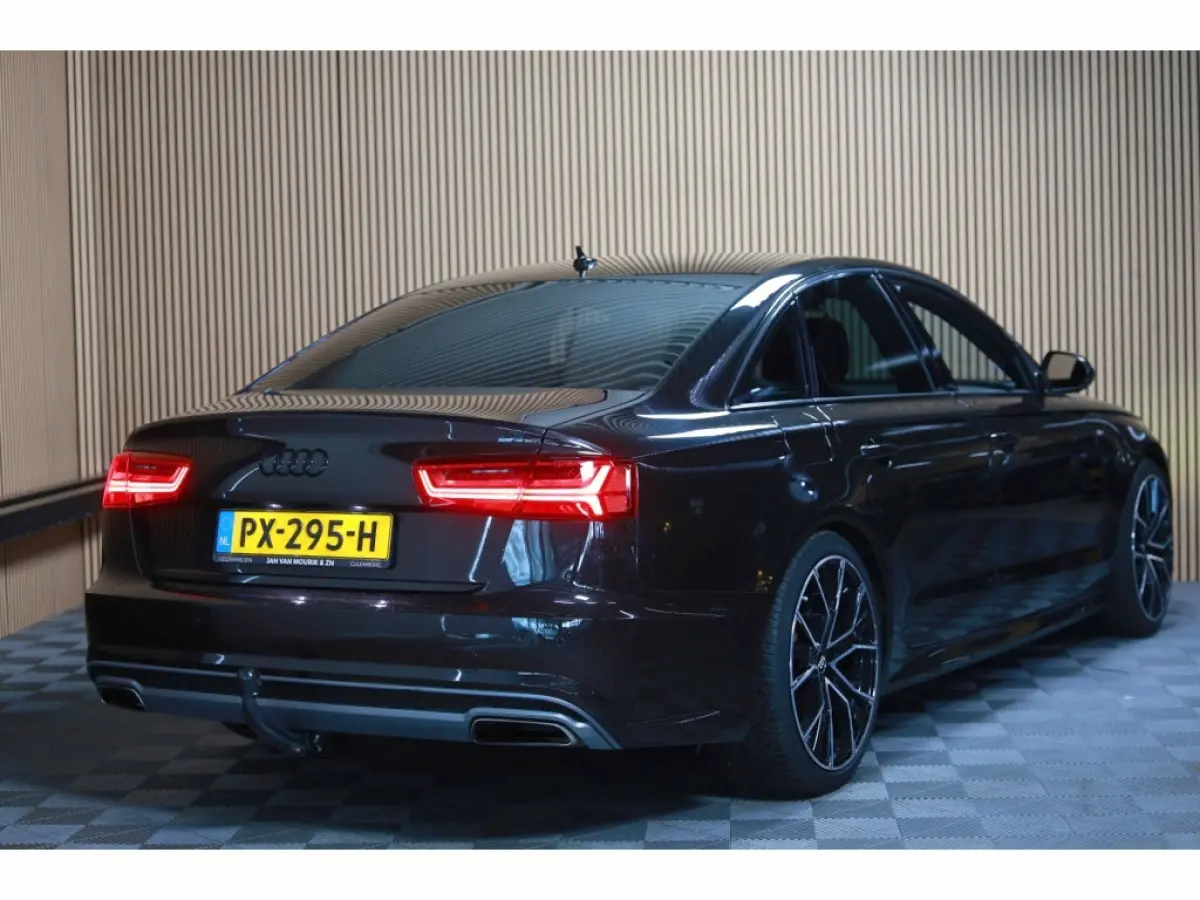 1.8 TFSI ULTRA BUSINESS EDITION AVM CARPLAY NAVI PDC CRUISE STOELVW "17