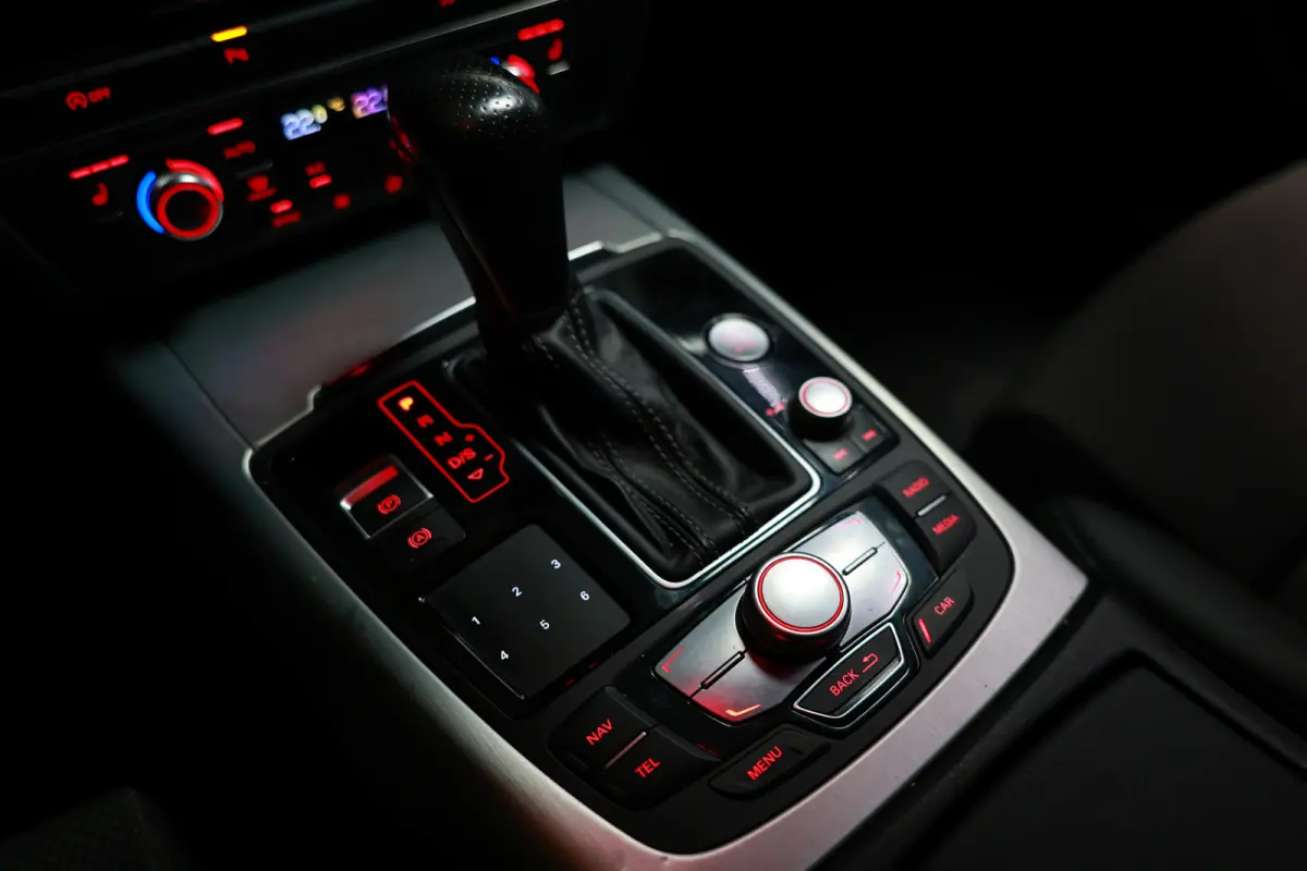 1.8 TFSI ULTRA BUSINESS EDITION AVM CARPLAY NAVI PDC CRUISE STOELVW "17