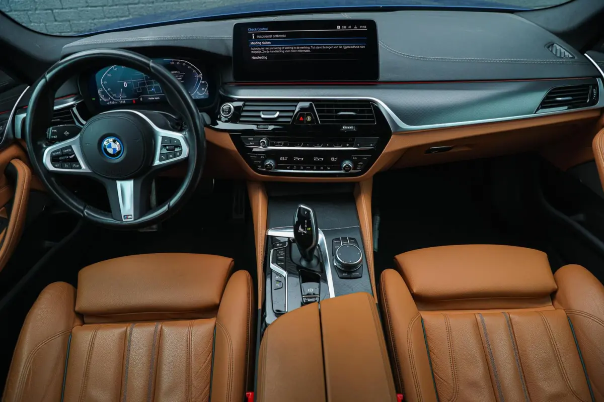 545e xDrive M-SPORT LASER HARMAN KARDON CARPLAY CAMERA