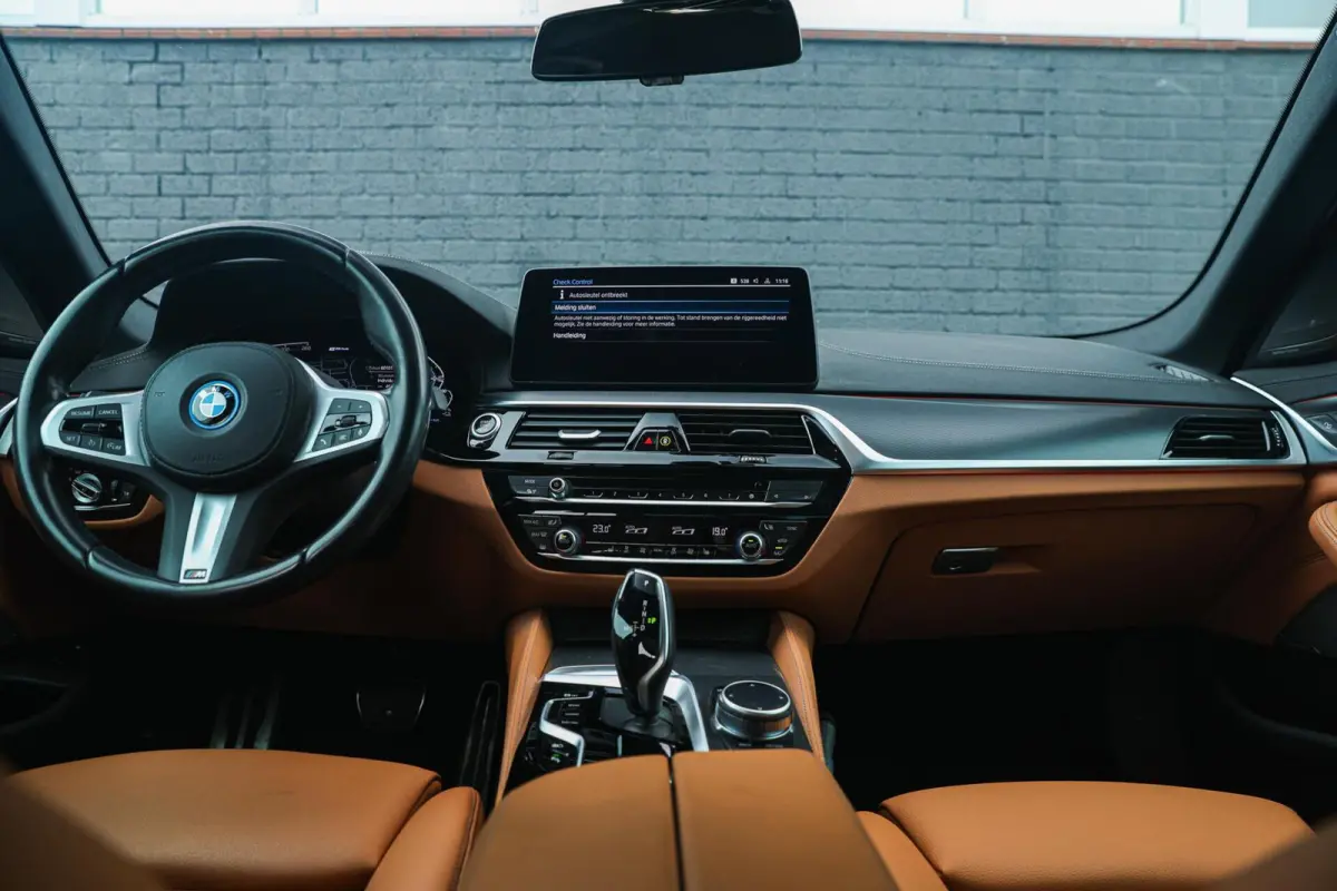 545e xDrive M-SPORT LASER HARMAN KARDON CARPLAY CAMERA