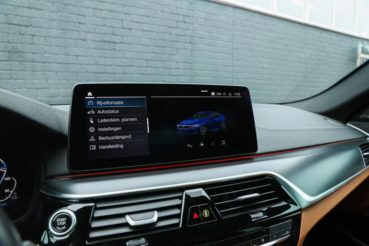 545e xDrive M-SPORT LASER HARMAN KARDON CARPLAY CAMERA