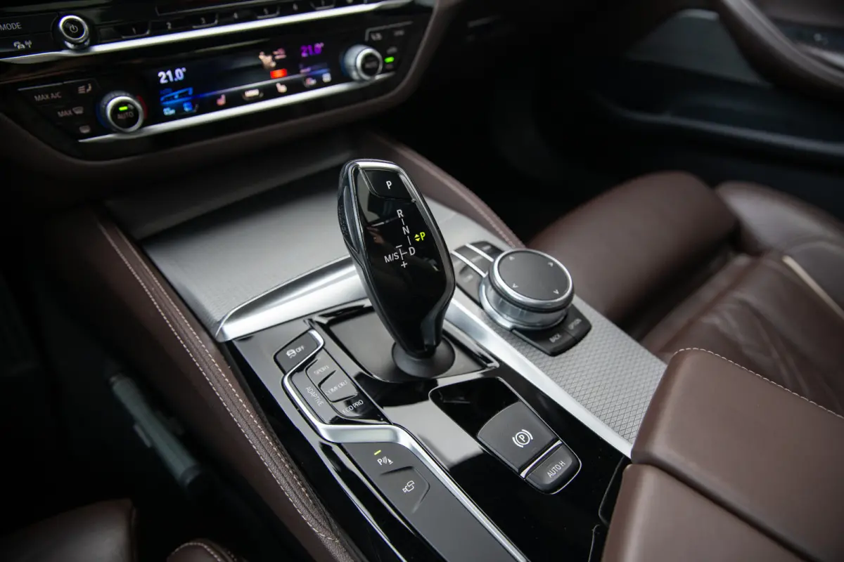 M550i xDrive M-Sport , Comfortstoelen, Pano, H&K, HUD, Adap. cruise, 4-wielsturing