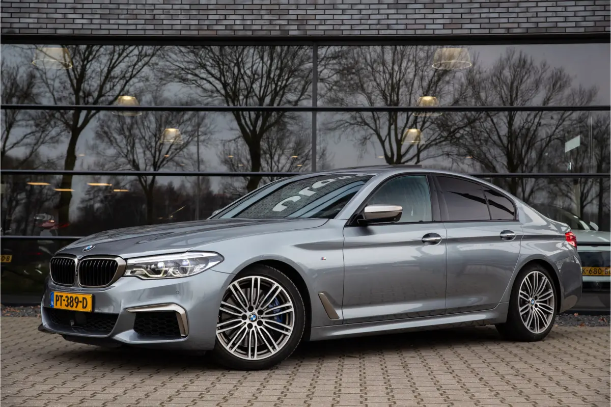 M550i xDrive M-Sport , Comfortstoelen, Pano, H&K, HUD, Adap. cruise, 4-wielsturing