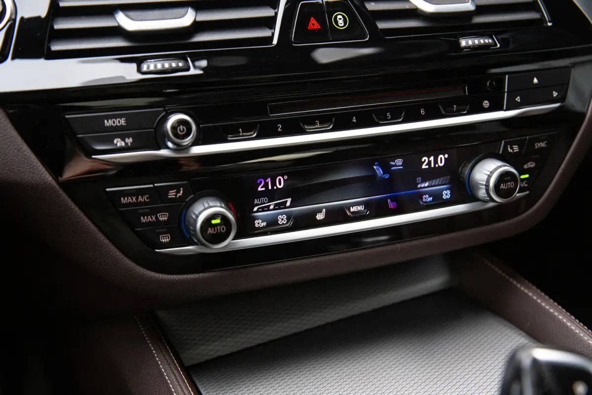 M550i xDrive M-Sport , Comfortstoelen, Pano, H&K, HUD, Adap. cruise, 4-wielsturing