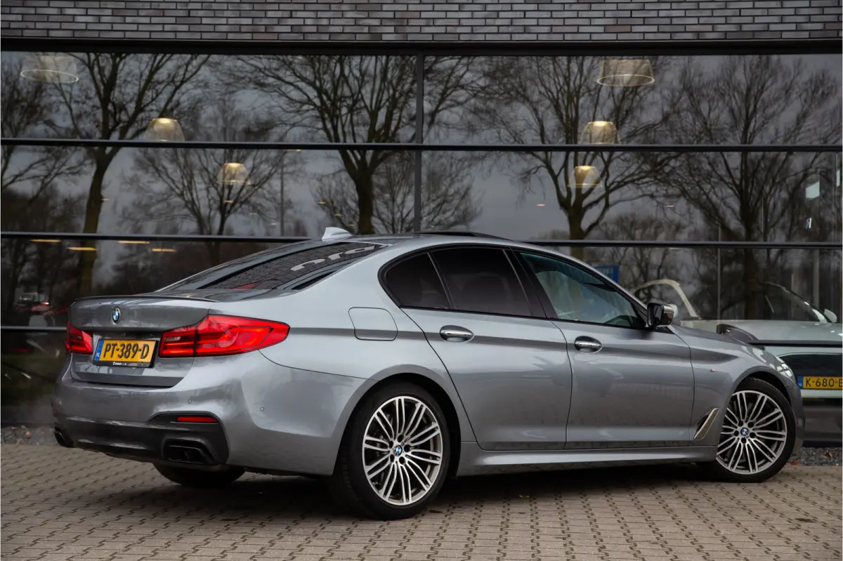 M550i xDrive M-Sport , Comfortstoelen, Pano, H&K, HUD, Adap. cruise, 4-wielsturing
