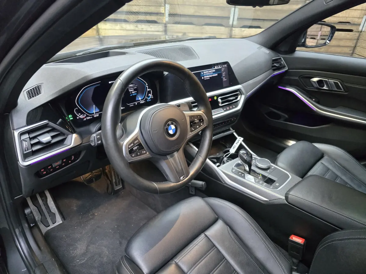 330e eDrive Edition M sport HUD Pano Leder Camera perf 19"LM